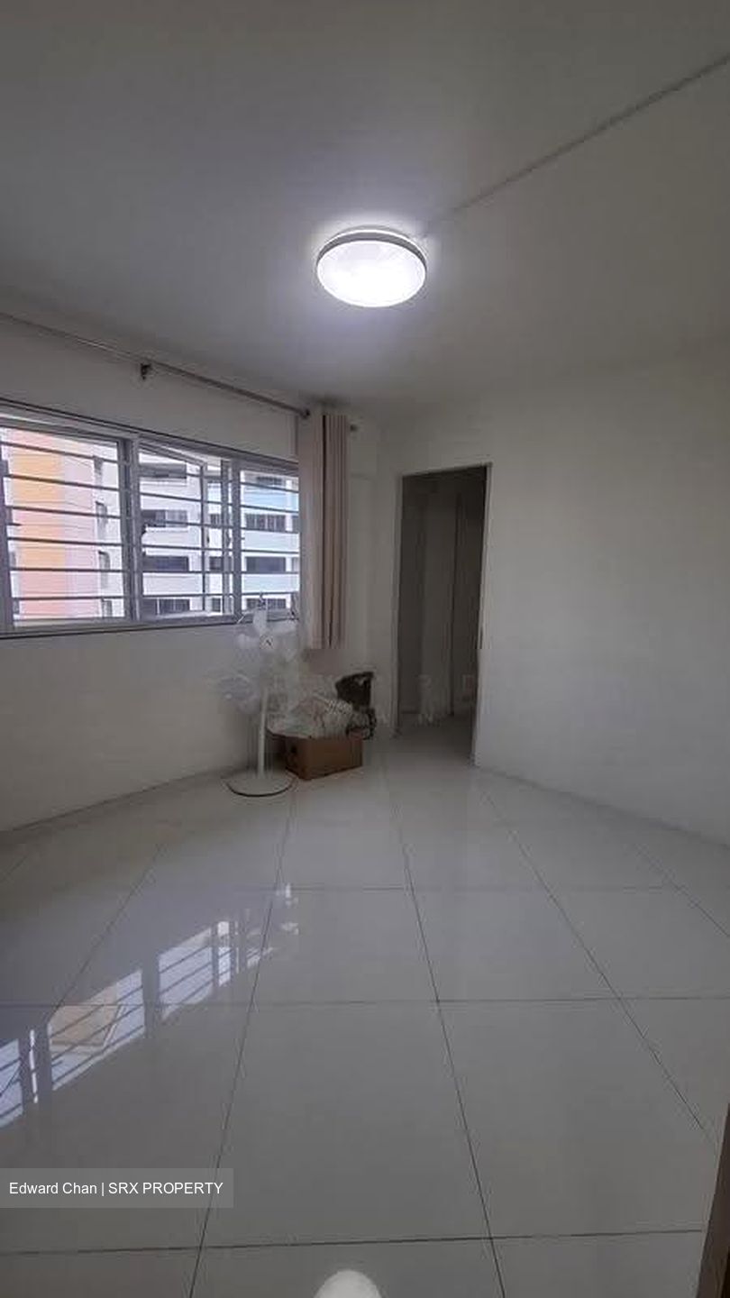 Blk 229 Yishun Street 21 (Yishun), HDB 5 Rooms #613355981